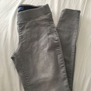 Old Navy Rockstar pull-on gray denim skinny jeans